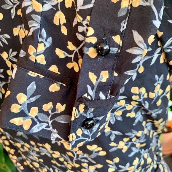 Caara Cristal Long Sleeve Floral Wrap Dress - Picture 7 of 10